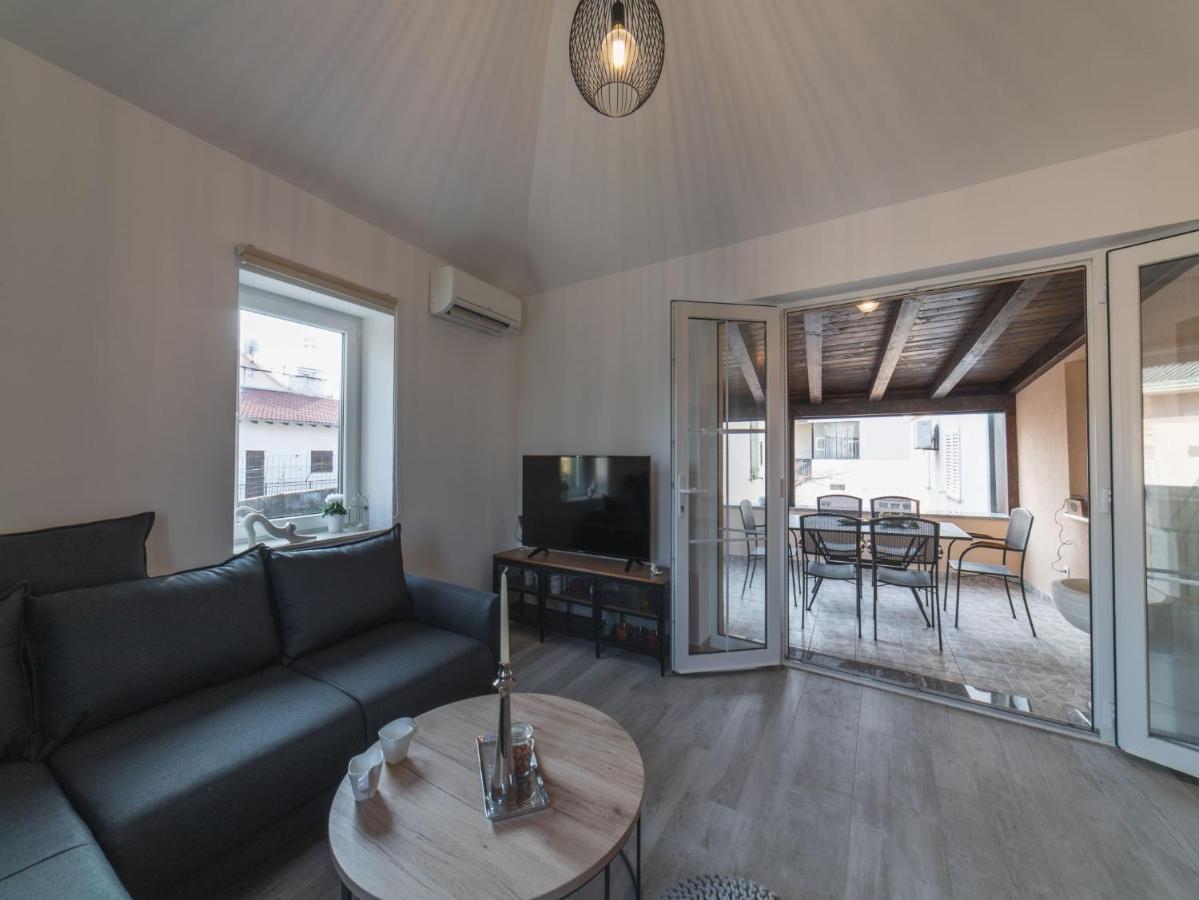 Apartment Fiora Kaštela Extérieur photo